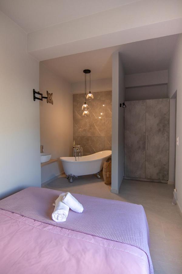 Kómboi Georgianna'S Suite With Private Pool , 'Greysuite' المظهر الخارجي الصورة