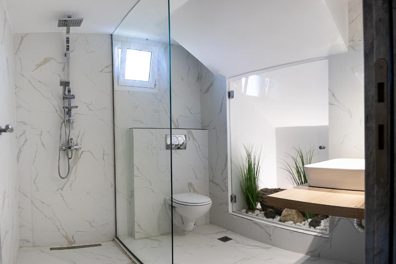 Kómboi Georgianna'S Suite With Private Pool , 'Greysuite' المظهر الخارجي الصورة