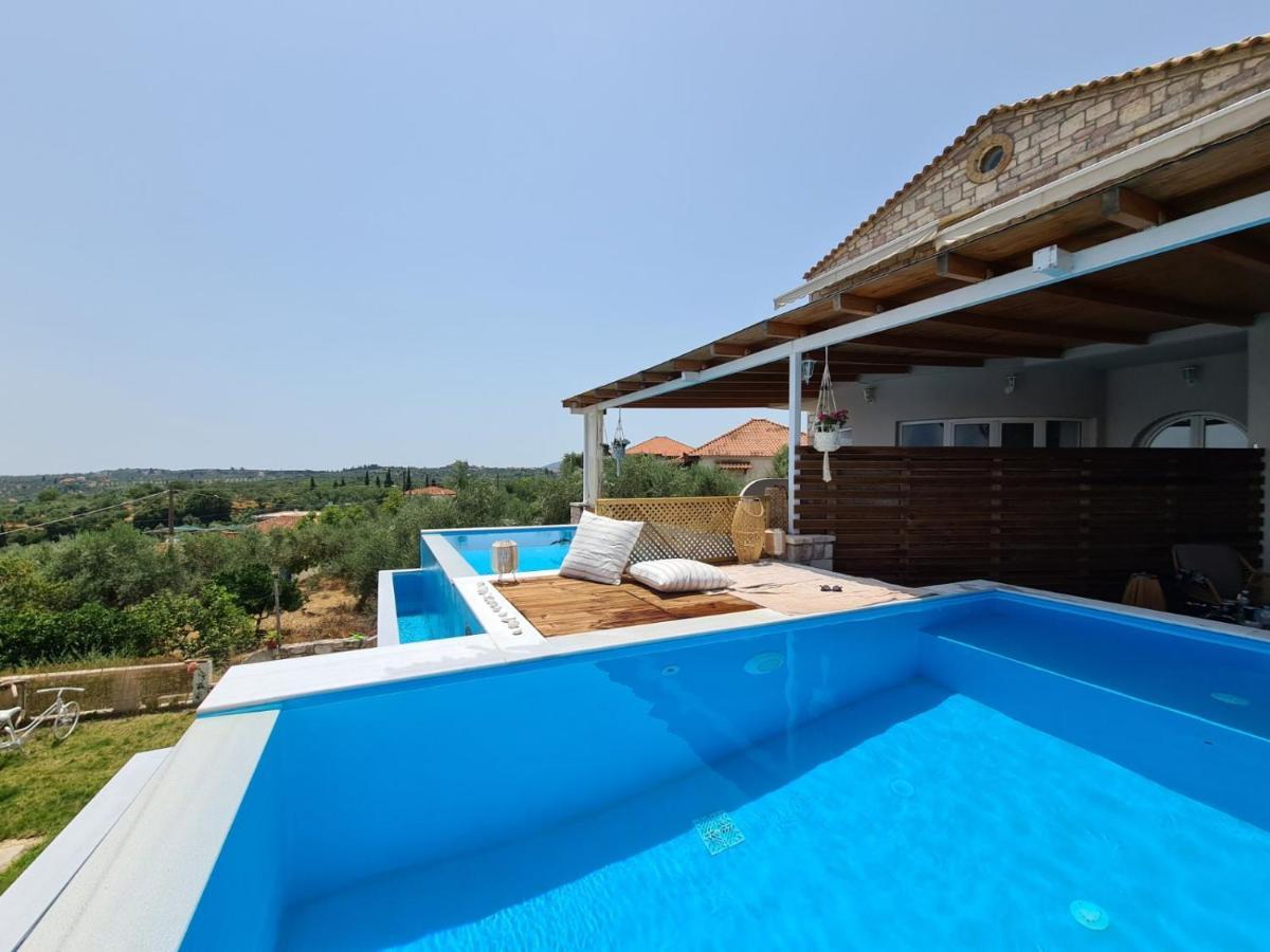 Kómboi Georgianna'S Suite With Private Pool , 'Greysuite' المظهر الخارجي الصورة